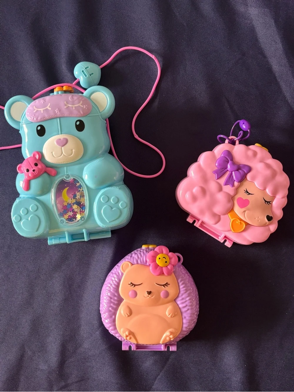 Polly Pocket Lot Of 3 Compact Play sets With Mini Dolls And Accessories